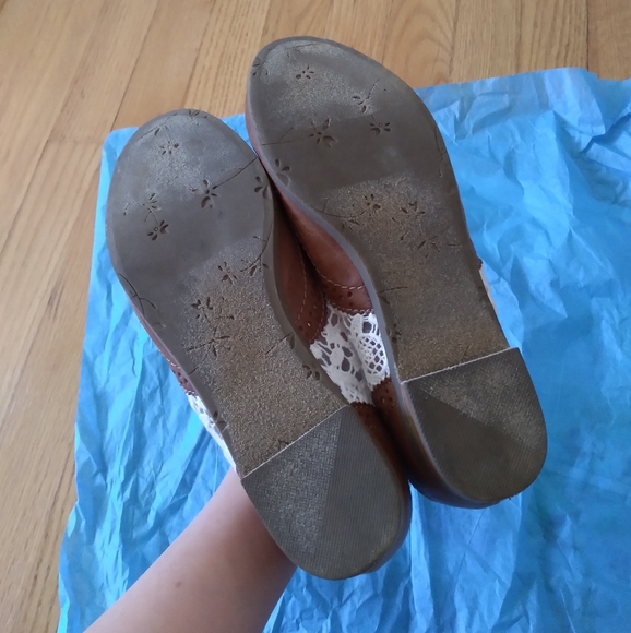 Skechers Waking Shoes & Report Shoes (size 6) - Picture 11 of 12